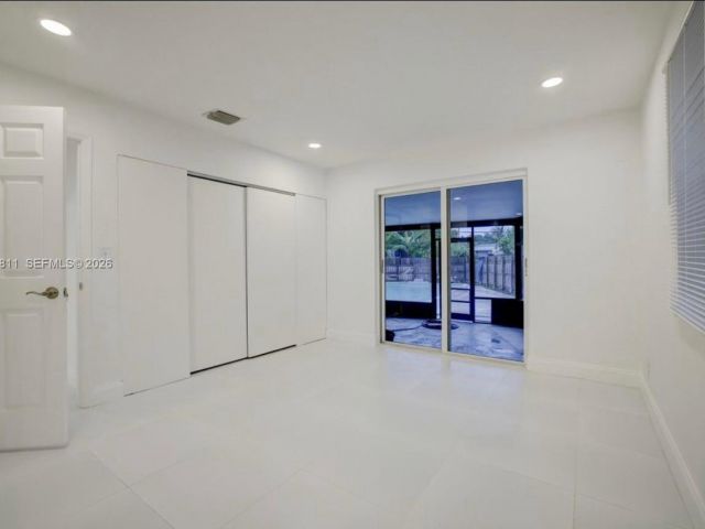 Home for rent at 1101 NW 14th Ct - photo 7483112