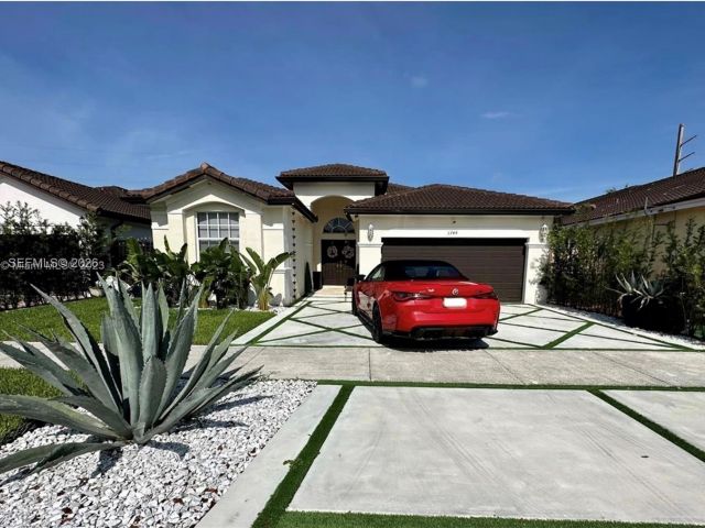 3-bedroom home for sale in Miami - 3744 SW 156th Ct - MondialRealty