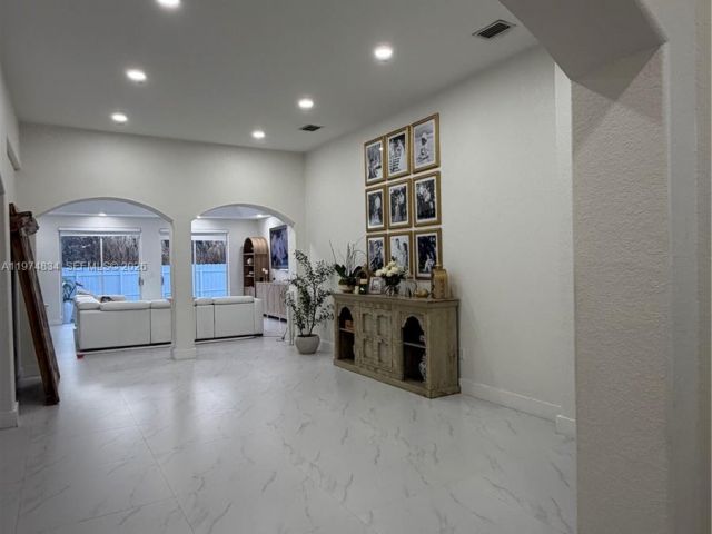 3-bedroom home for sale in Miami - 3744 SW 156th Ct - MondialRealty