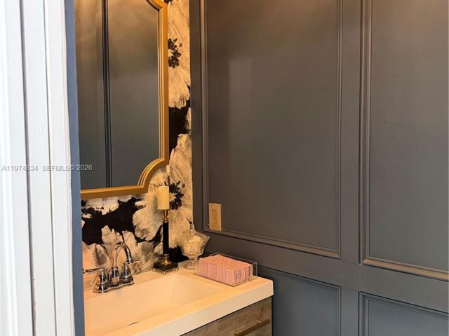 3-bedroom home for sale in Miami - 3744 SW 156th Ct - MondialRealty