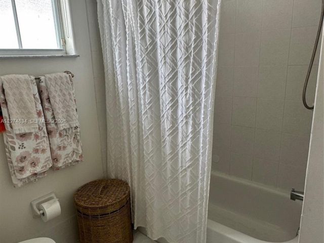 3-bedroom home for sale in Miami - 3744 SW 156th Ct - MondialRealty