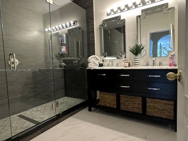 3-bedroom home for sale in Miami - 3744 SW 156th Ct - MondialRealty