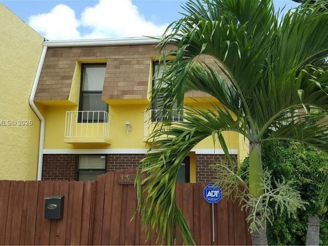 Home for rent at 13511 NE 24th Pl - photo 7475312