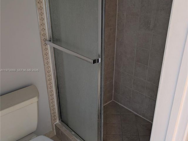 Home for rent at 13511 NE 24th Pl - photo 7475322