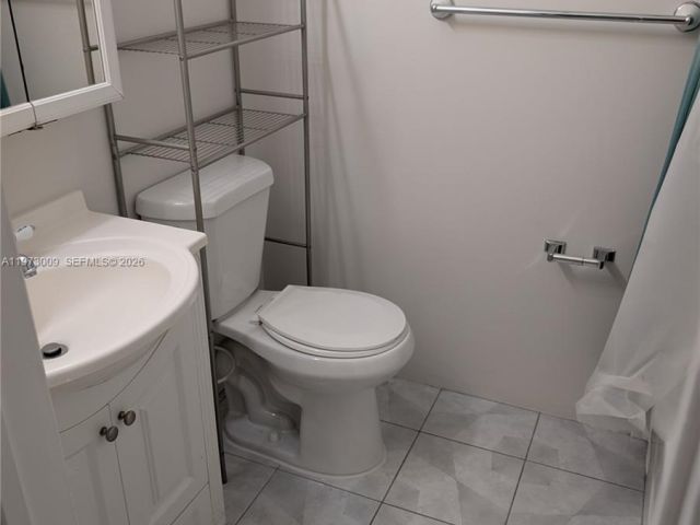 Home for rent at 13511 NE 24th Pl - photo 7475323