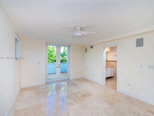 6-bedroom home for rent in Key Biscayne - 541 S Mashta Dr - MondialRealty