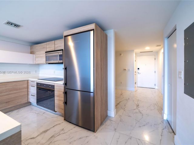 Apartment for rent  Unit #417 - photo 7505276