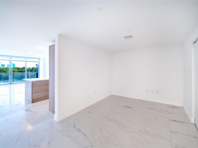 Apartment for rent  Unit #417 - photo 7505280