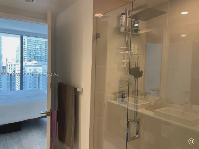 2-bedroom condo for sale in Miami - 45 SW 9th St 1206 - MondialRealty