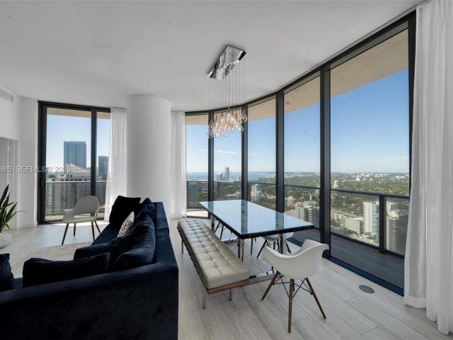 Apartment for sale  Unit #4406 - photo 7522437