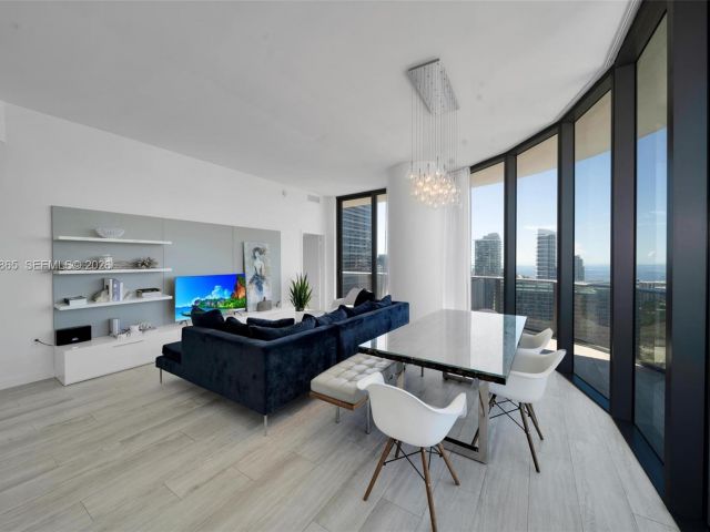 Apartment for sale  Unit #4406 - photo 7522440