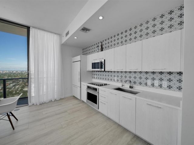 Apartment for sale  Unit #4406 - photo 7522446