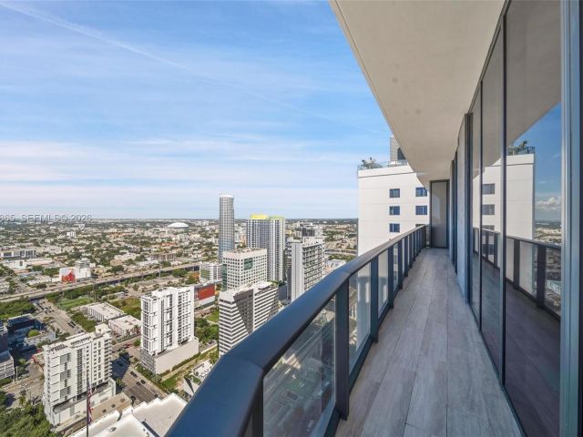 Apartment for sale  Unit #4406 - photo 7522450