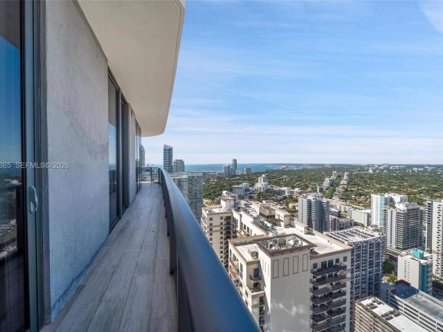 Apartment for sale  Unit #4406 - photo 7522451