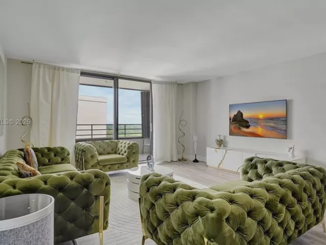 2-bedroom condo for sale in Hallandale Beach - 2500 Parkview Dr 1914 - MondialRealty