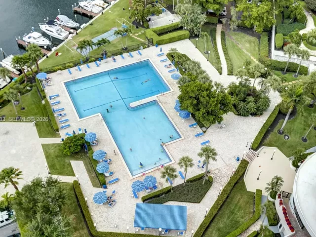 2-bedroom condo for sale in Hallandale Beach - 2500 Parkview Dr 1914 - MondialRealty