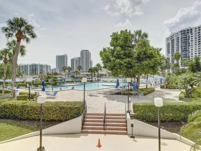 2-bedroom condo for sale in Hallandale Beach - 2500 Parkview Dr 1914 - MondialRealty