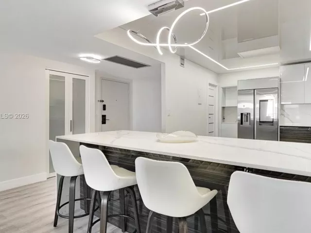 2-bedroom condo for sale in Hallandale Beach - 2500 Parkview Dr 1914 - MondialRealty