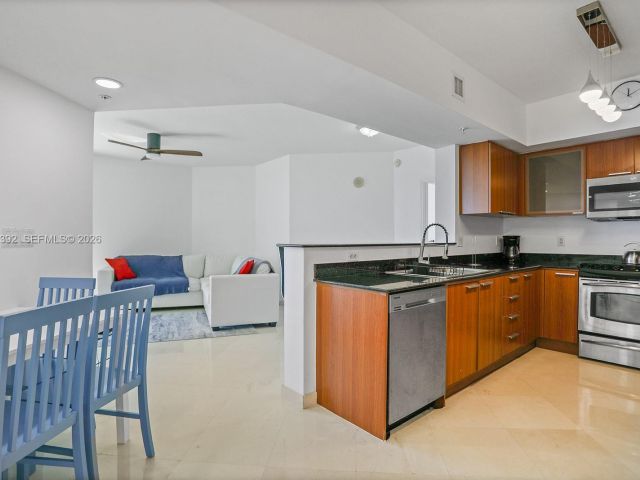 Apartment for rent  Unit #2709 - photo 7486624