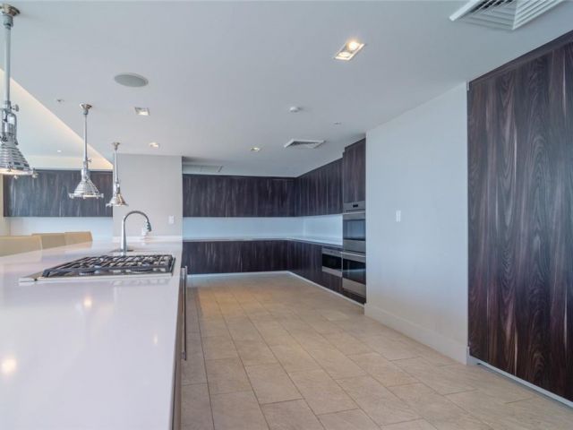 2-bedroom condo for rent in Fort Lauderdale - 1180 N Federal Highway 1103 - MondialRealty