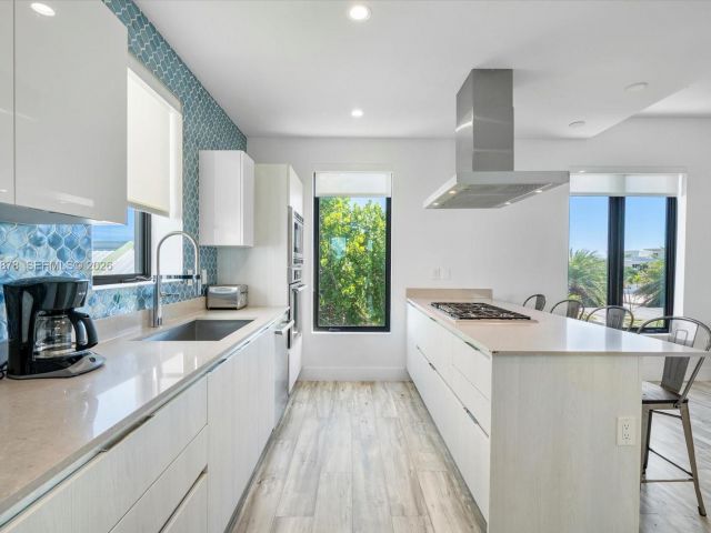 Home for rent at 332 Balboa St - photo 7474512