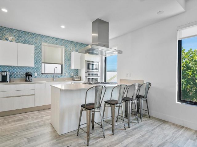 Home for rent at 332 Balboa St - photo 7474513