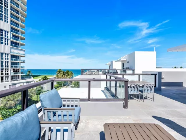 4-bedroom home for rent in Hollywood - 332 Balboa St - MondialRealty