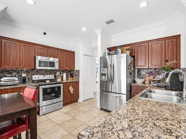 Home for sale at 16610 SW 57 LN - photo 7525746