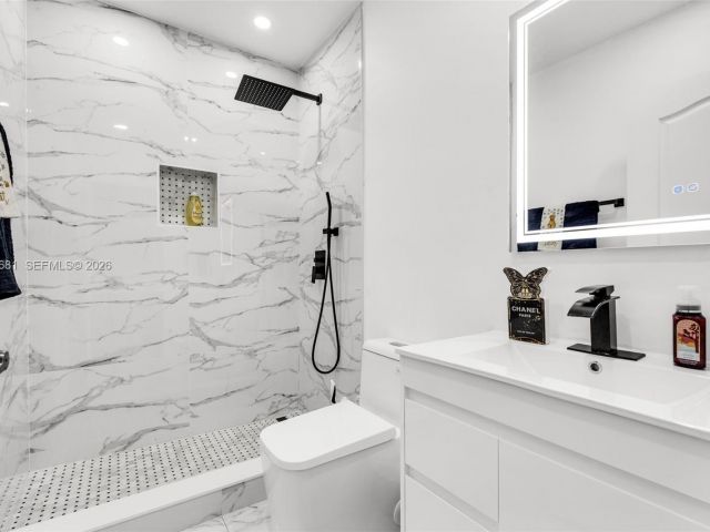 Home for sale at 16610 SW 57 LN - photo 7525752