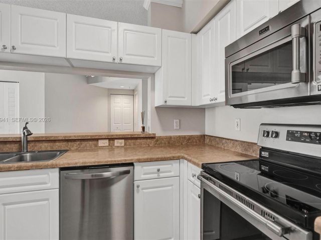 Apartment for sale  Unit #2802 - photo 7512689