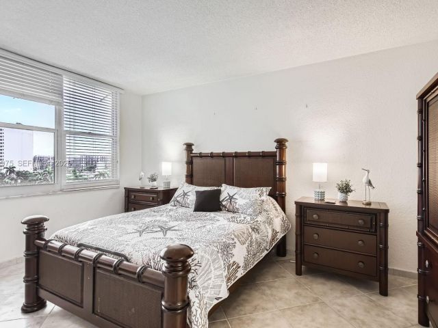 Apartment for rent  Unit #633 (AVAILABLE NOW) - photo 7477679