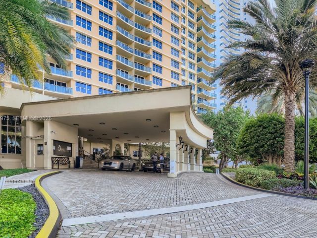 Apartment for rent  Unit #633 (AVAILABLE NOW) - photo 7477682