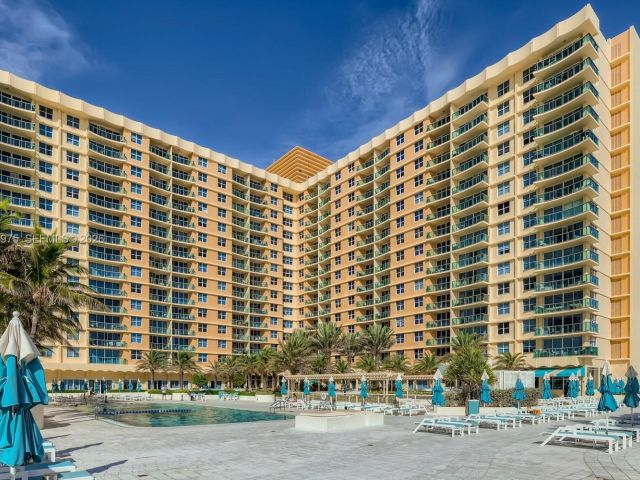 Apartment for rent  Unit #633 (AVAILABLE NOW) - photo 7477686