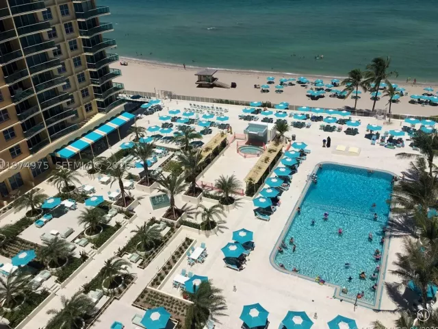 1-bedroom condo for rent in Hollywood - 2501 S Ocean Dr 633 (AVAILABLE NOW) - MondialRealty