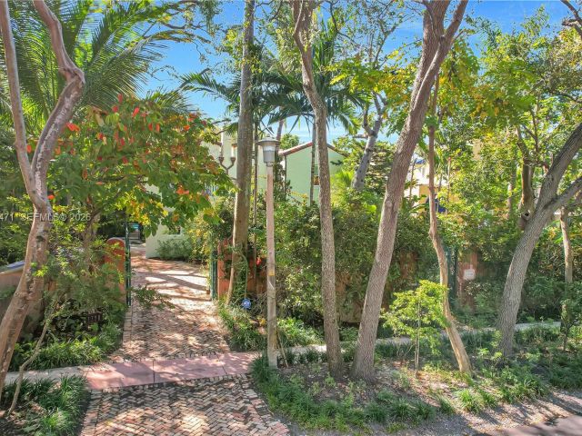 Home for sale at 1720 Espanola Dr - photo 7525362