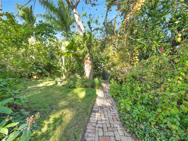 Home for sale at 1720 Espanola Dr - photo 7525371