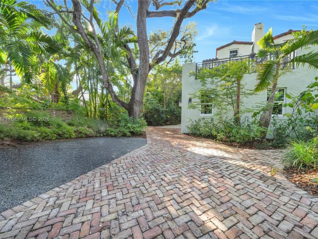 Home for sale at 1720 Espanola Dr - photo 7525372