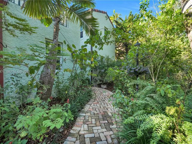 Home for sale at 1720 Espanola Dr - photo 7525378