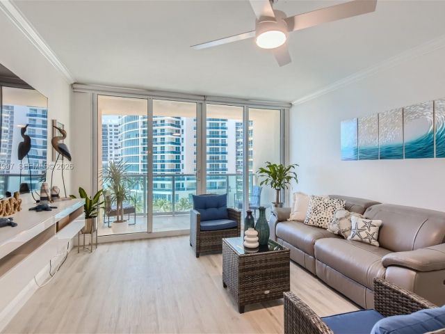 Apartment for rent  Unit #715 (AVAILABLE APRIL) - photo 7477641