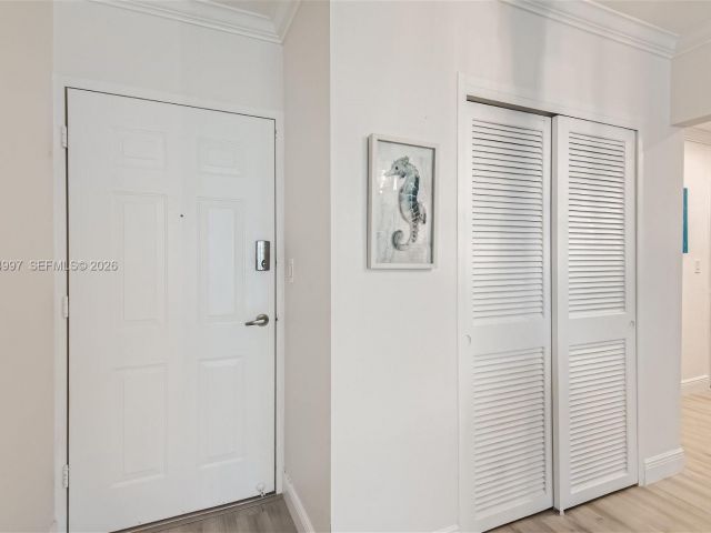 Apartment for rent  Unit #715 (AVAILABLE APRIL) - photo 7477645