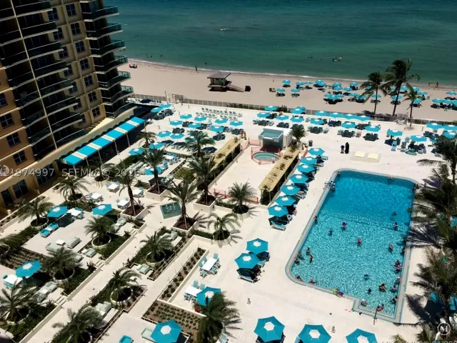 1-bedroom condo for rent in Hollywood - 2501 S Ocean Dr 715 (AVAILABLE NOW-OCT) - MondialRealty