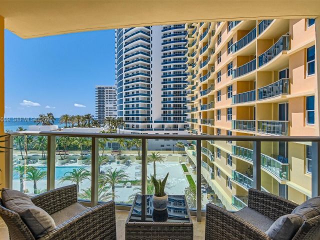 Apartment for rent  Unit #617 (AVAILABLE MAY) - photo 7477295