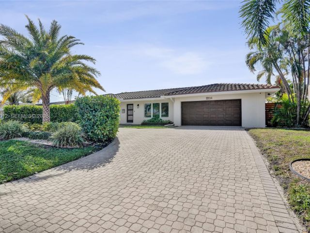 Home for sale at 2724 NE 10th St - photo 7510323