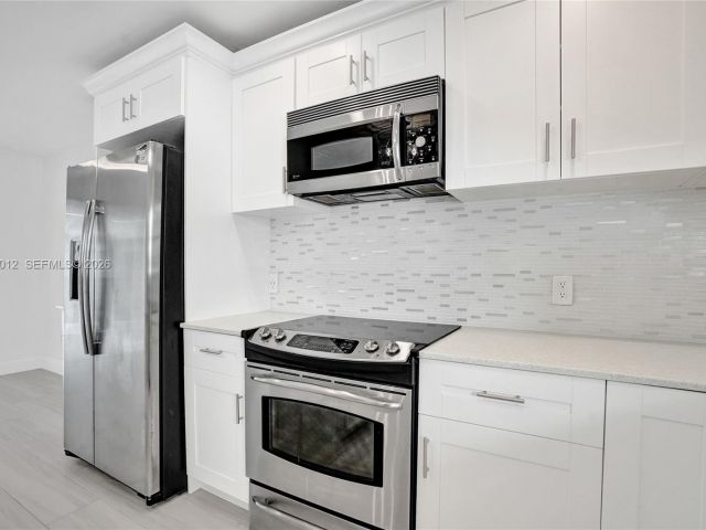 Home for sale at 2724 NE 10th St - photo 7510338