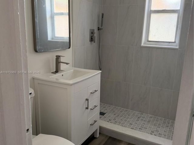 Home for rent at 1325 NW 124th St 1325 - photo 7475298