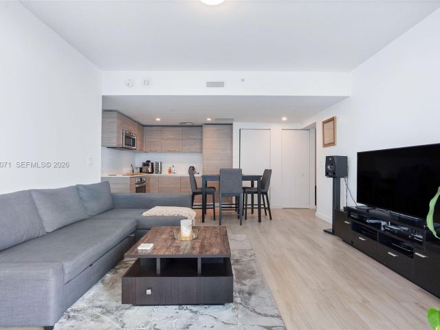 Apartment for rent  Unit #2807 - photo 7451844