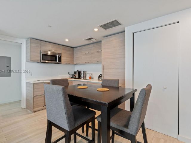 Apartment for rent  Unit #2807 - photo 7451847