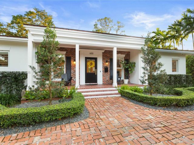 Home for rent at 600 San Lorenzo Ave - photo 7471355