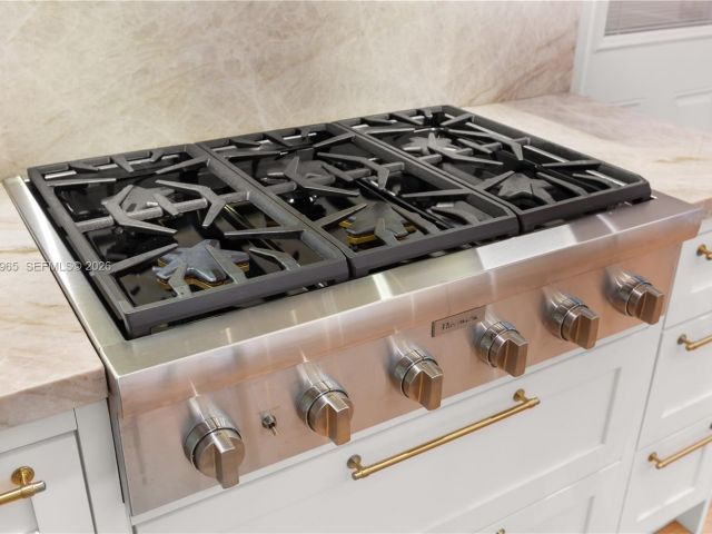 Home for rent at 600 San Lorenzo Ave - photo 7471360