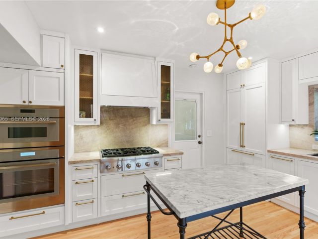 Home for rent at 600 San Lorenzo Ave - photo 7471361